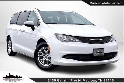 2023 Chrysler Voyager LX