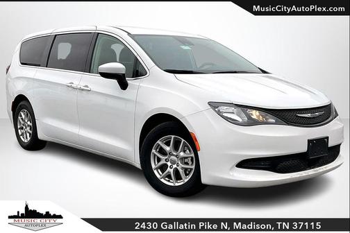 2023 Chrysler Voyager LX