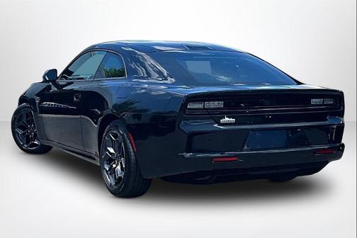 Diamond Black Crystal Pearlcoat 2025 Dodge Charger Daytona R/T