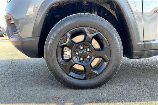 Sting-Gray Clearcoat 2023 Jeep Compass Trailhawk