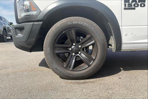 2024 RAM 1500 Classic Warlock Crew Cab 4x2 5'7' Box