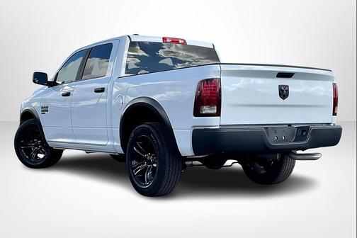 2024 RAM 1500 Classic Warlock Crew Cab 4x2 5'7' Box