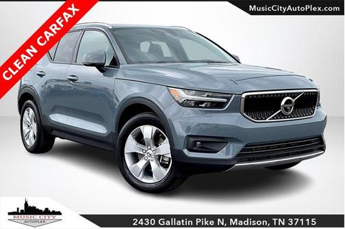 2022 Volvo XC40 T5 Momentum