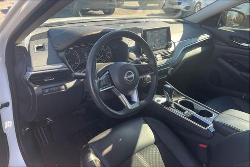 2023 Nissan Altima SR FWD