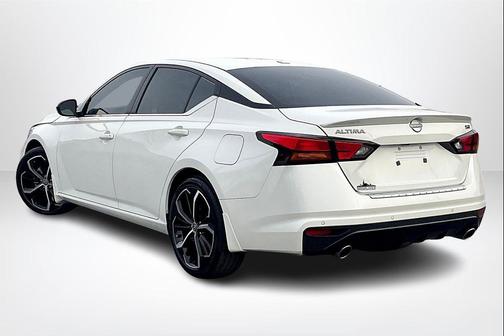 2023 Nissan Altima SR FWD