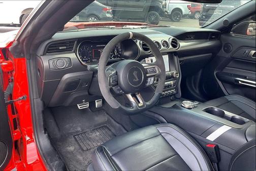 2022 Ford Shelby GT500 Base