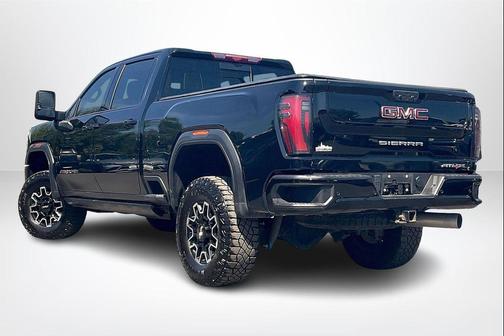2024 GMC Sierra 2500 AT4