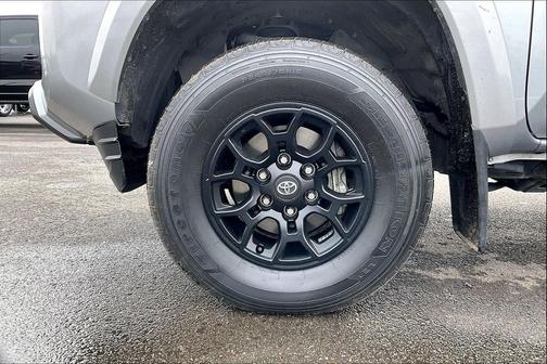 2022 Toyota Tacoma SR5