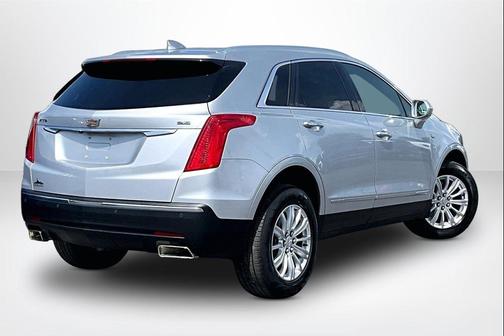 Radiant Silver Metallic 2018 Cadillac XT5 Base
