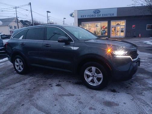 2022 Kia Sorento LX