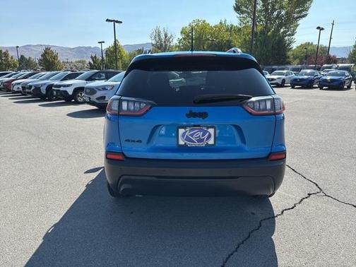 2023 Jeep Cherokee Altitude Lux