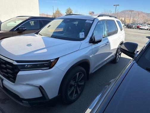 2023 Honda Pilot Elite