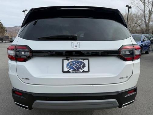 2023 Honda Pilot Elite