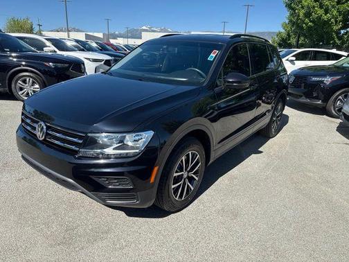Deep Black Pearl Effect 2021 Volkswagen Tiguan 2.0T S