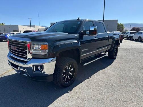 Dark Slate Metallic 2017 GMC Sierra 2500 SLT