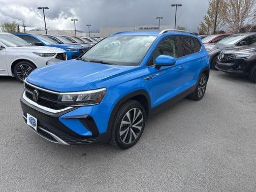 Cornflower Blue 2023 Volkswagen Taos 1.5T SE