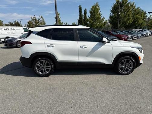 2022 Kia Seltos S