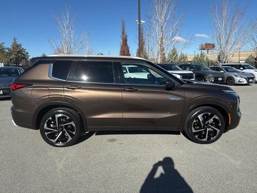 2024 Mitsubishi Outlander PHEV SEL