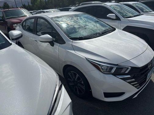 Aspen White 2024 Nissan Versa 1.6 SV