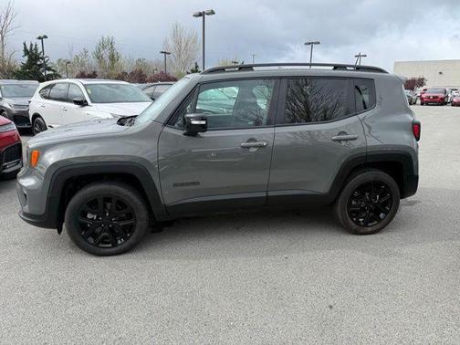 Sting Gray Clearcoat 2022 Jeep Renegade Altitude