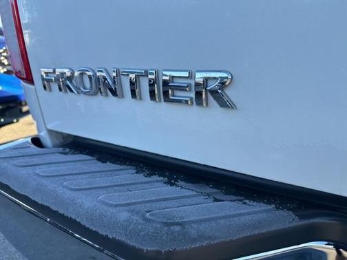 2020 Nissan Frontier SV