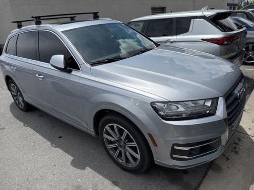 Florett Silver Metallic 2017 Audi Q7 3.0T Prestige