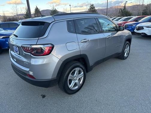 2024 Jeep Compass Latitude