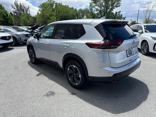 Brilliant Silver Metallic 2024 Nissan Rogue SV