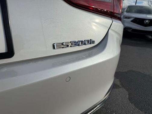 2020 Lexus ES 300h ES 300h