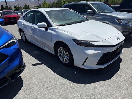 Ice 2025 Toyota Camry LE