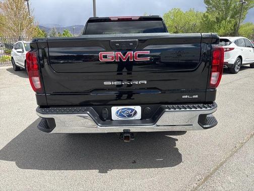 Onyx Black 2024 GMC Sierra 1500 SLE