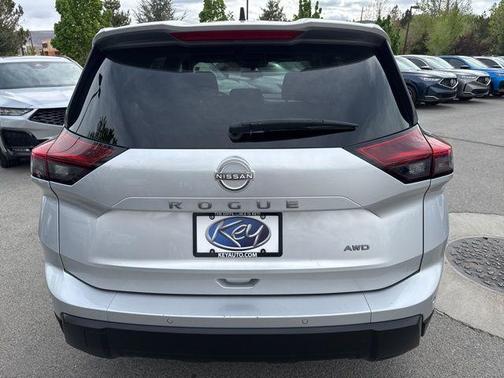 Brilliant Silver Metallic 2024 Nissan Rogue S