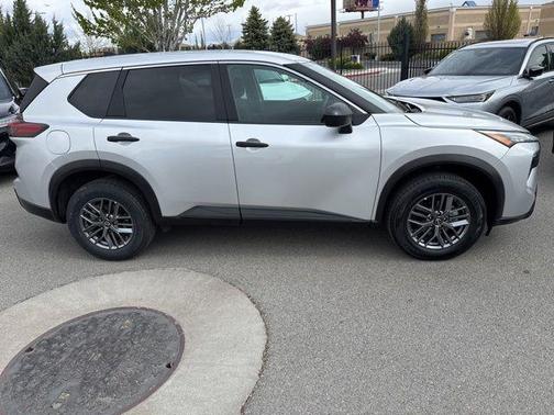 Brilliant Silver Metallic 2024 Nissan Rogue S