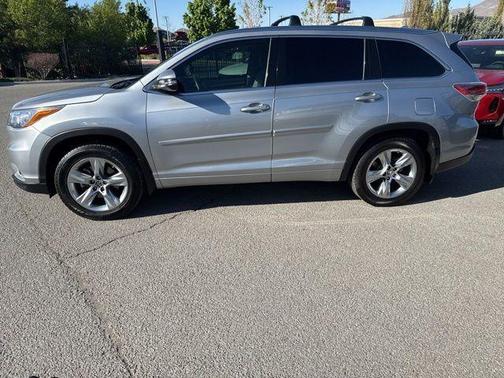 Silver Sky Metallic 2016 Toyota Highlander Limited Platinum