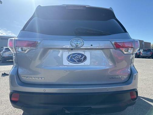 Silver Sky Metallic 2016 Toyota Highlander Limited Platinum