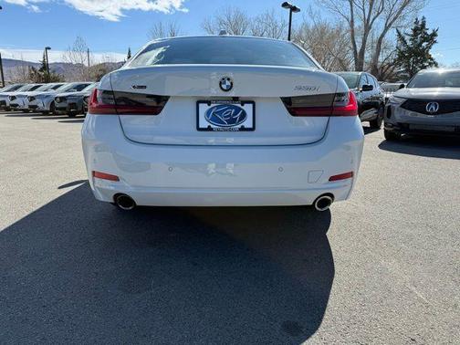 2023 BMW 330 i xDrive