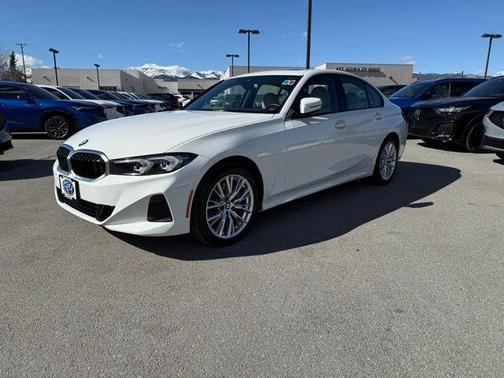 2023 BMW 330 i xDrive