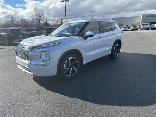 2024 Mitsubishi Outlander PHEV SEL