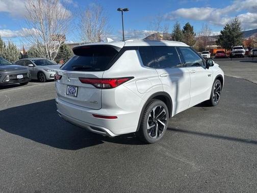 2024 Mitsubishi Outlander PHEV SEL