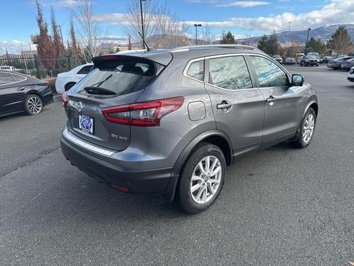 2022 Nissan Rogue Sport SV