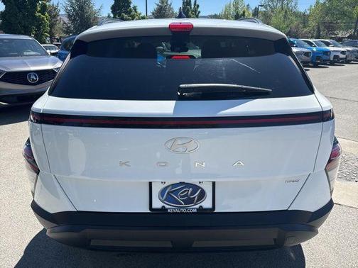 White 2024 Hyundai KONA SEL