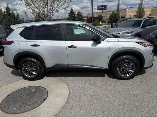 Brilliant Silver Metallic 2024 Nissan Rogue S