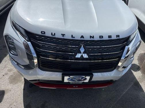 2024 Mitsubishi Outlander PHEV SE