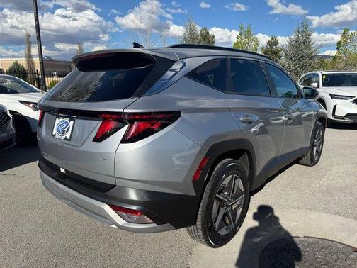 Shimmering Silver 2025 Hyundai TUCSON SEL