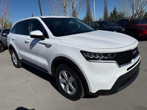 Glacial White Pearl 2023 Kia Sorento LX