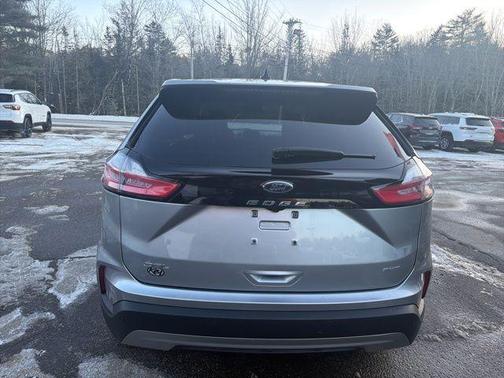 Silver Metallic 2023 Ford Edge SEL