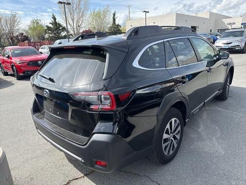 Crystal Black Silica 2024 Subaru Outback Premium