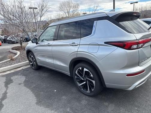 2024 Mitsubishi Outlander PHEV SEL