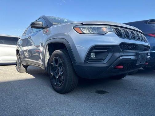 Silver Zynith 2024 Jeep Compass Trailhawk