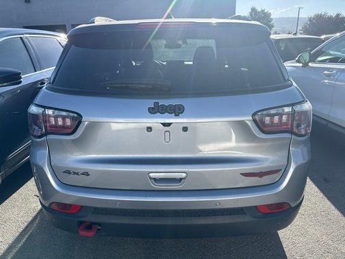 Silver Zynith 2024 Jeep Compass Trailhawk